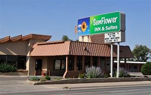Sunflower Inn & Suites - การ์เดนซิตี้ ภายนอก รูปภาพ
